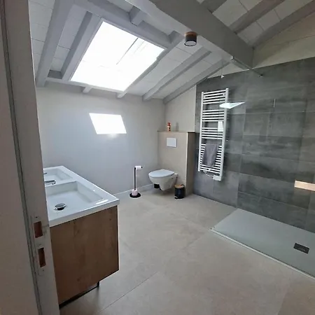 Vue Montagnes Apartman Sare